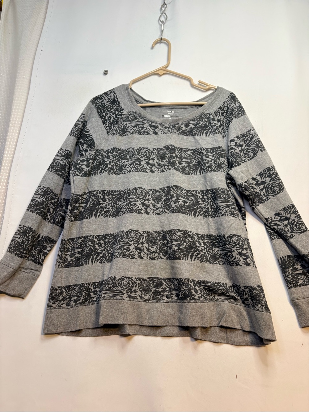 Style & Co. Sport Gray Graphic Essential Sweatshirt